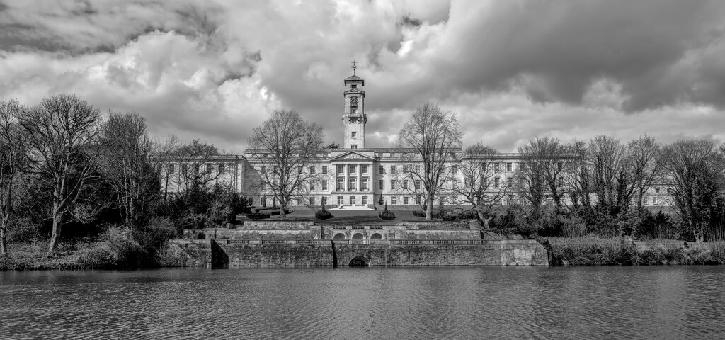 Nottingham University : Trent Building  by phil_howcroft
