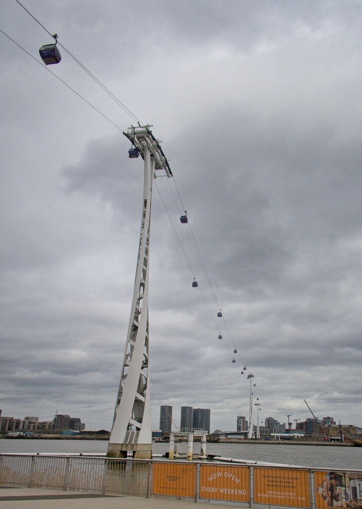 London Cable Car by billyboy