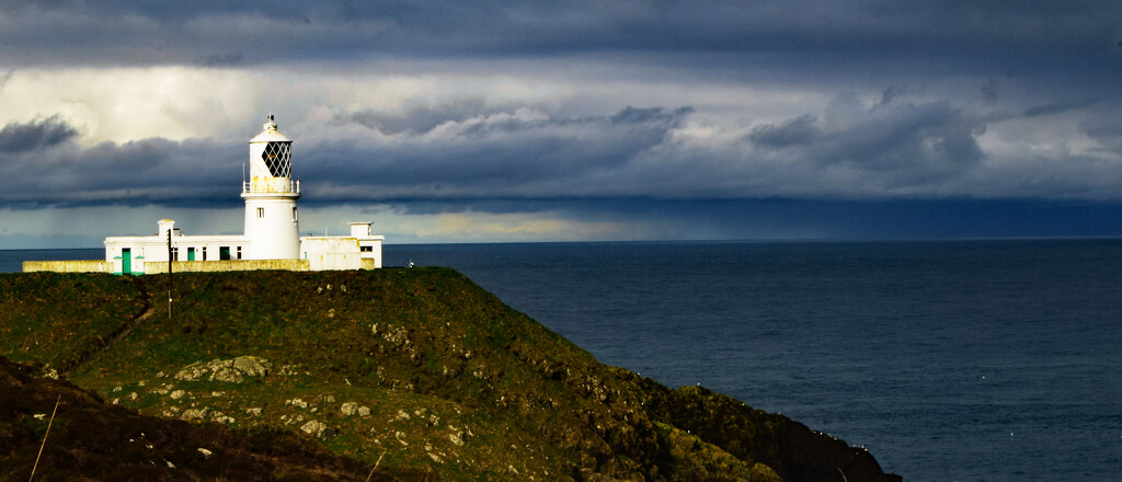 lighthouse by ianmetcalfe