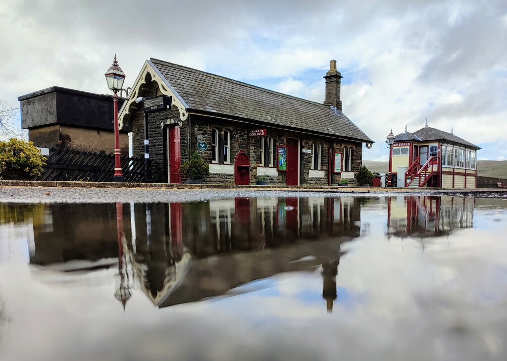 Garsdale puddle by boxplayer