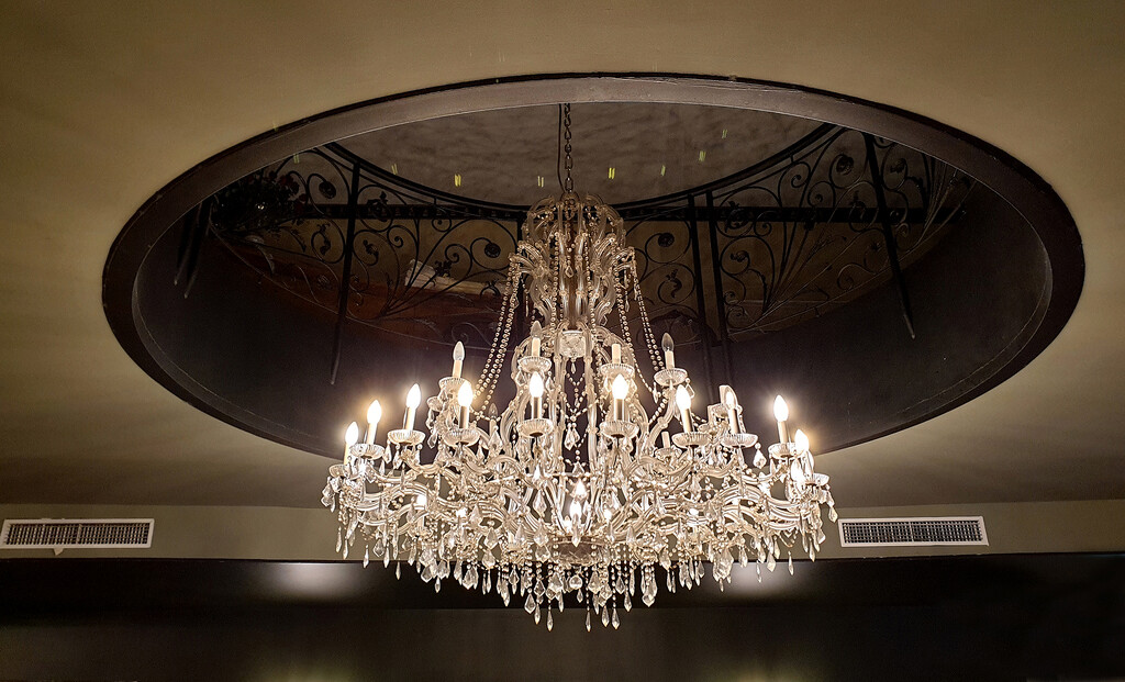 Chandelier  by onewing
