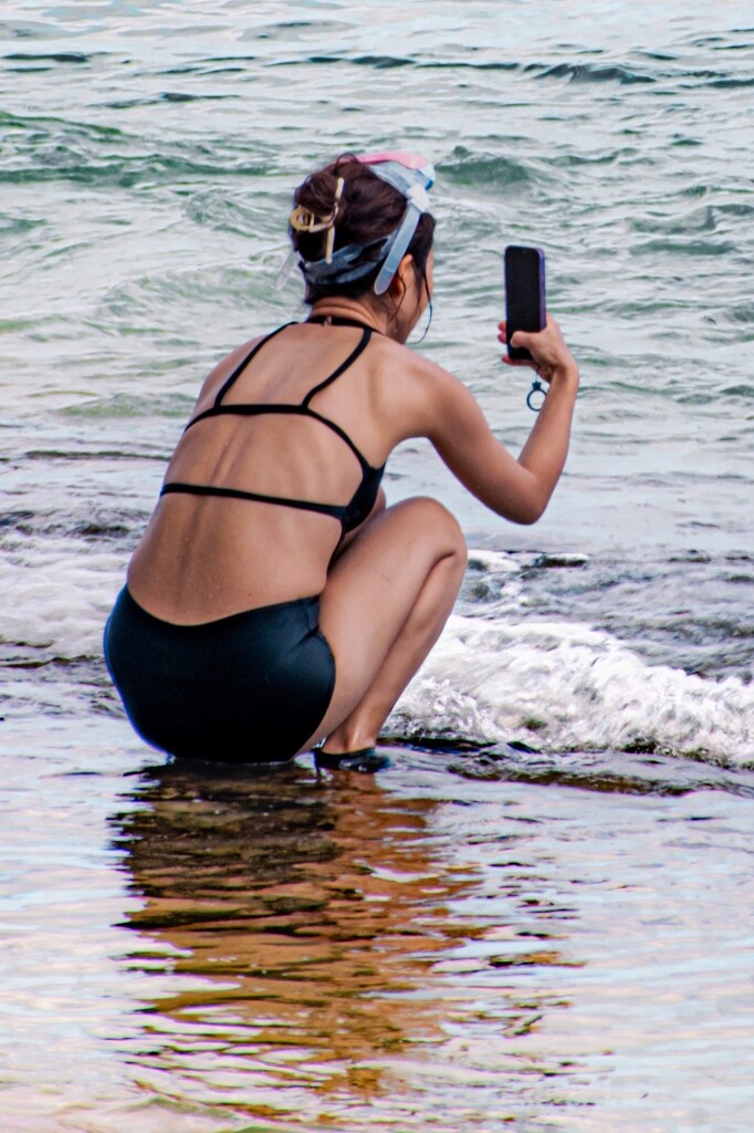 Snorkelling Phone by cocokinetic