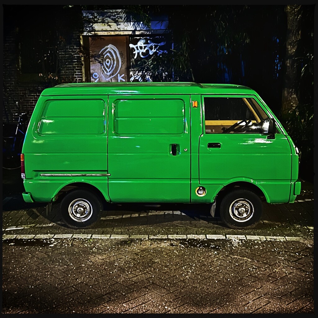 Daihatsu green mini-van by mastermek