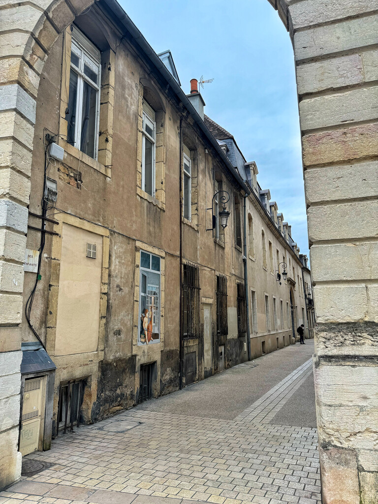 Passage in Dijon.  by cocobella