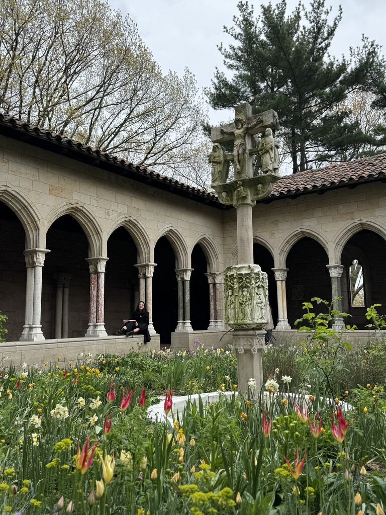 The Met Cloisters by blackmutts