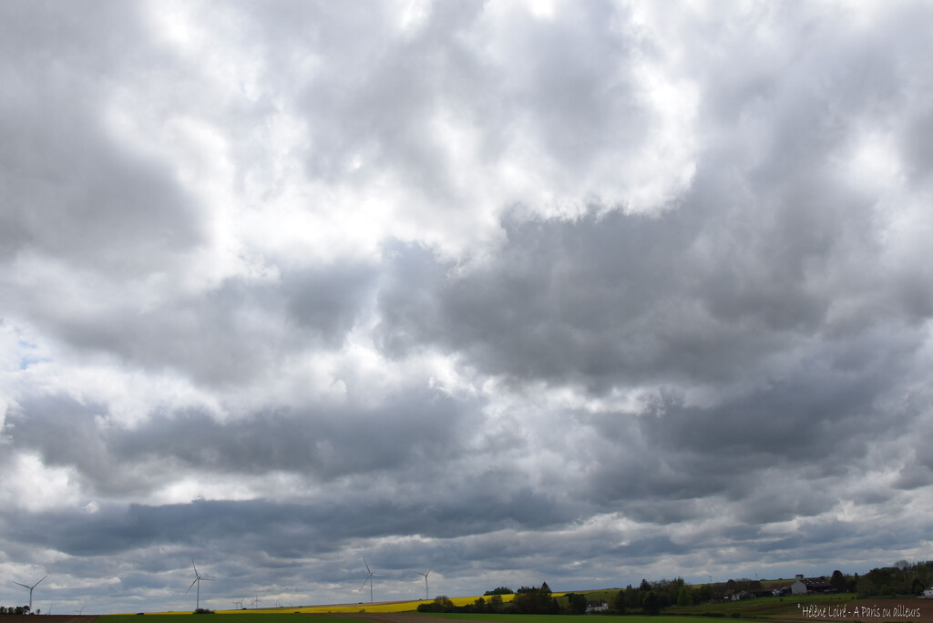 a walk under the clouds by parisouailleurs