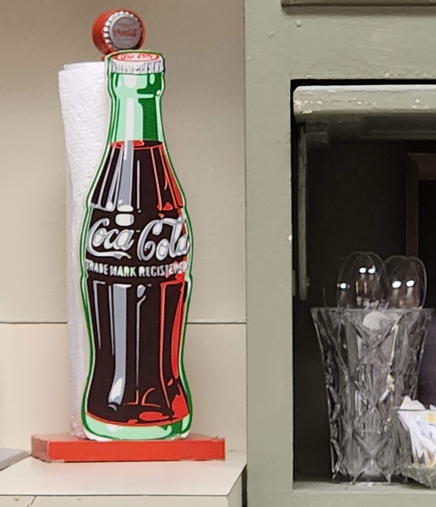 Coke & a glass by randystreat