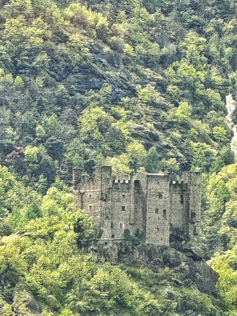 Castle of Saint Vincent by cocobella