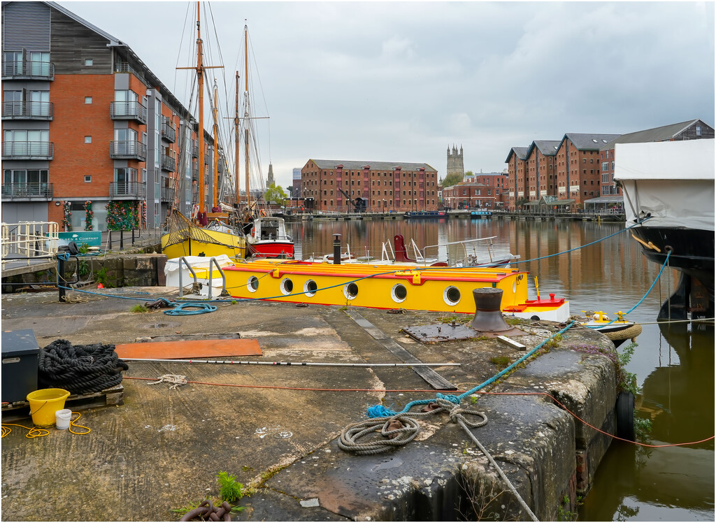 Gloucester Docks by clifford