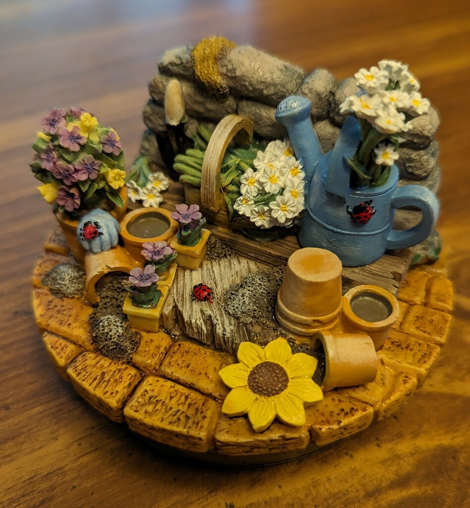 Little Garden Knick Knack by julie