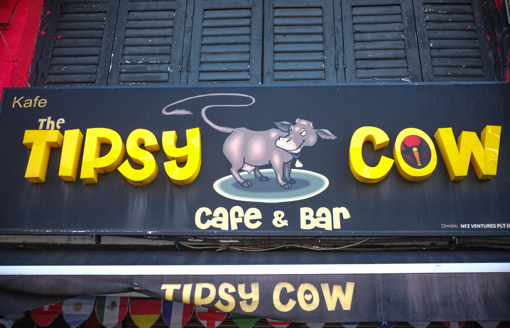 Tipsy Cow, Chulia Street. by ianjb21