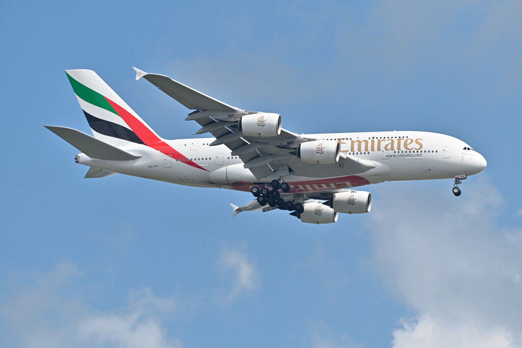 Airbus A380 800 by whdarcyblueyondercouk