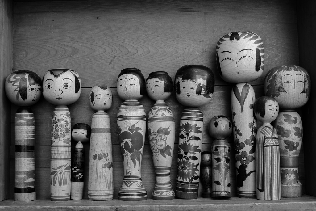 Kokeshi at Flea Market by jyokota