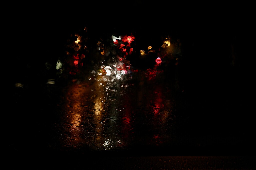 Street light with rain by vincent24