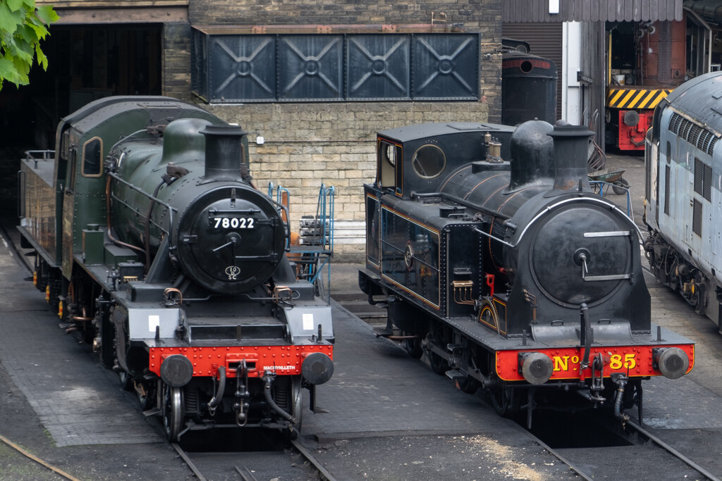 Keighley & Worth Valley Railway by lumpiniman