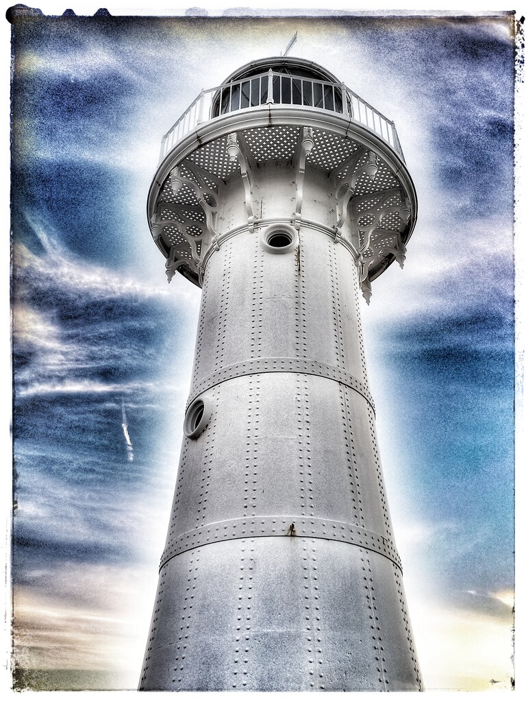 The Old Lighthouse by aq21
