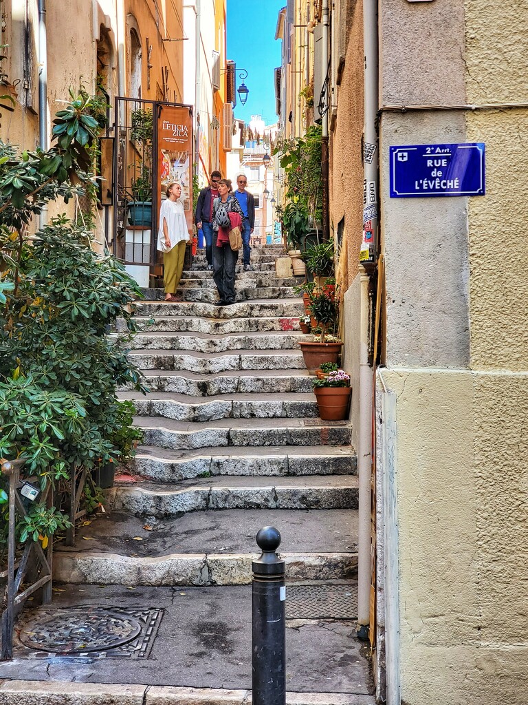 Rue de l'Evêché, Le Panier, Marseille by laroque