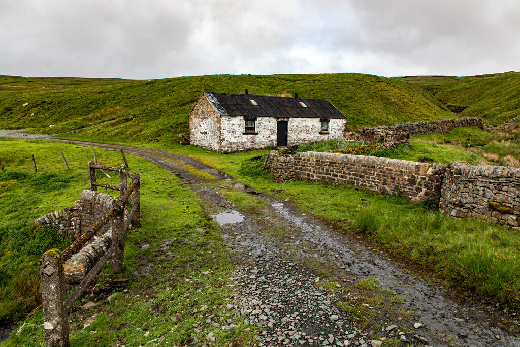 Crofters Cottage by tonus