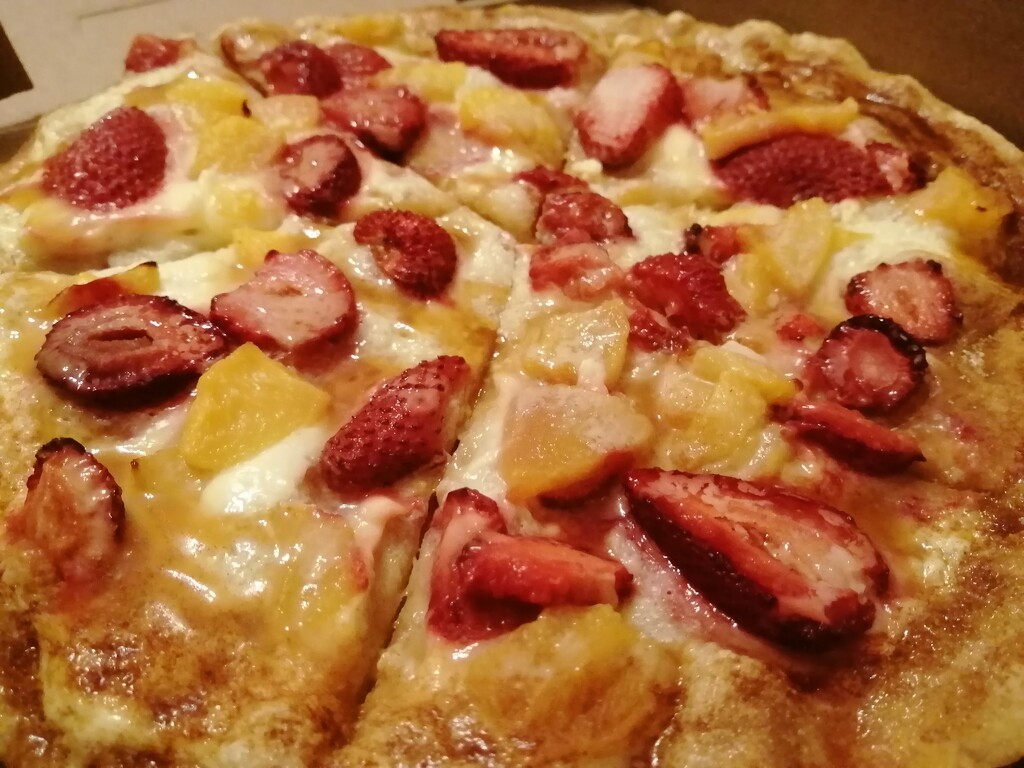 Dessert Pizza by princessicajessica