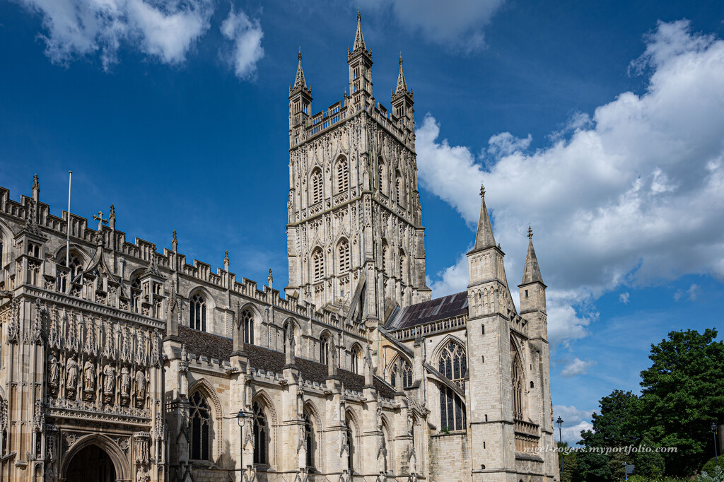 Gloucester Cathedral 1 by nigelrogers