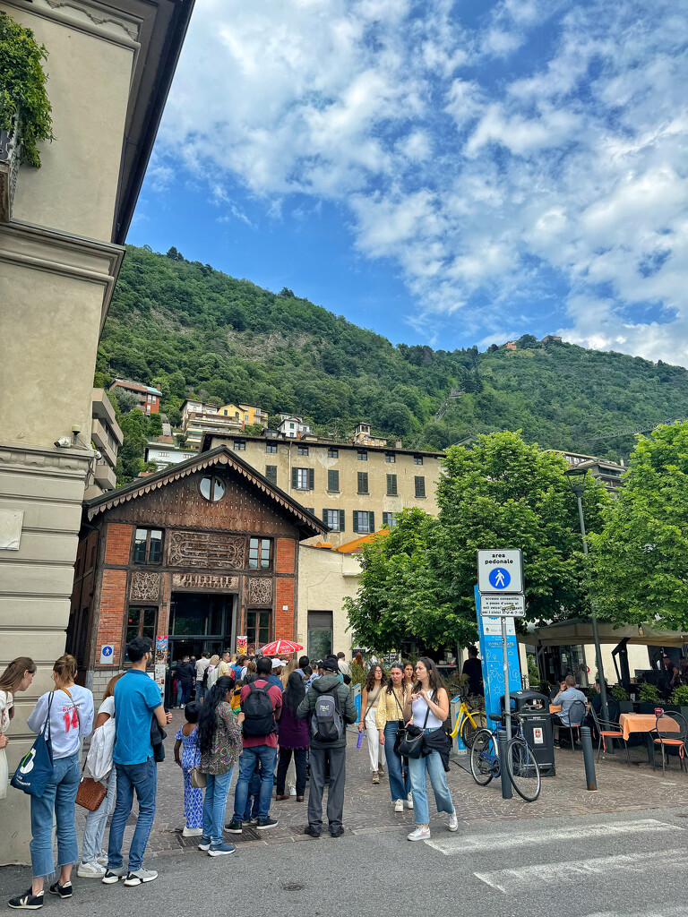Line to the funicular.  by cocobella