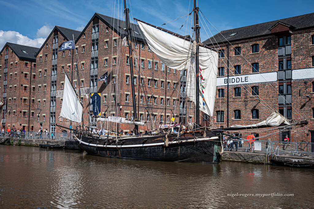 Gloucester docks 2 by nigelrogers