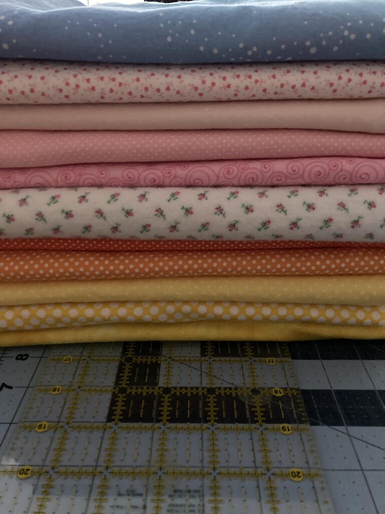cutting fabrics by wiesnerbeth