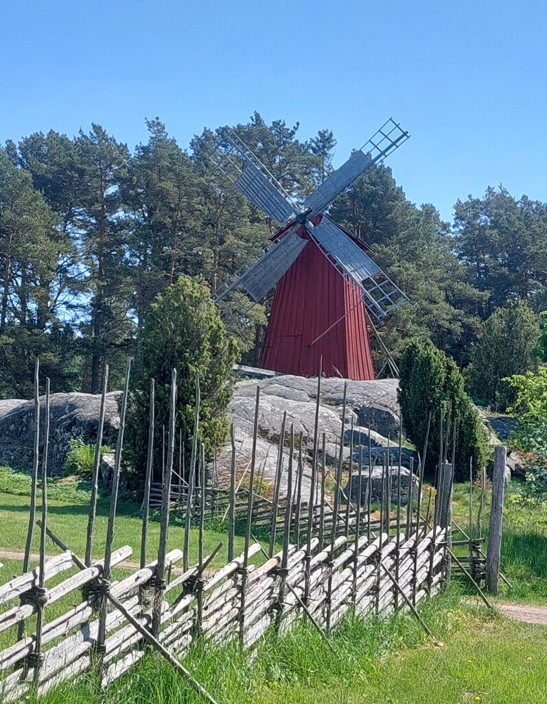 Windmill by busylady