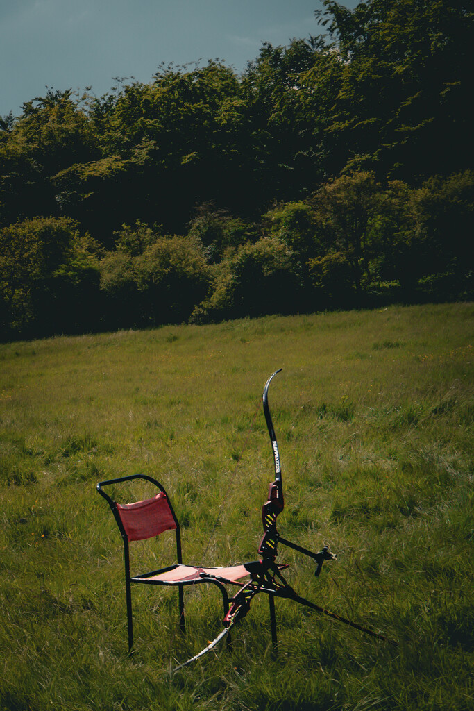 Bow & Chair by hannahcallier