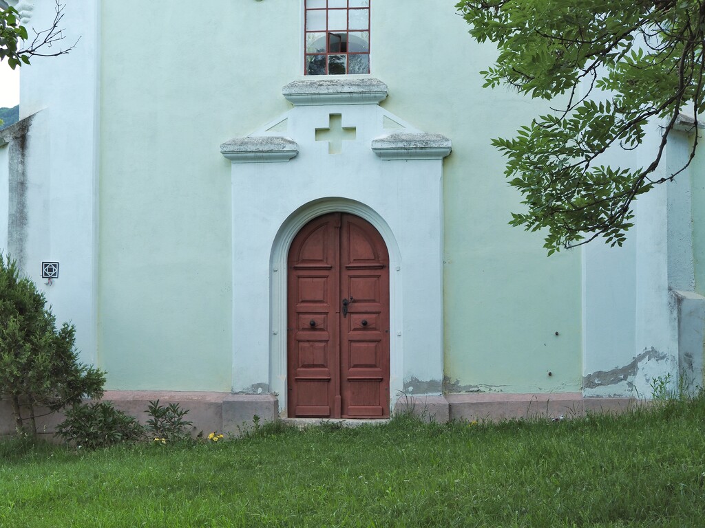 Church entrance by monikozi