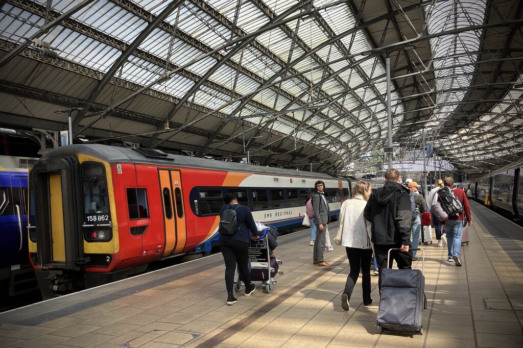 Liverpool Lime Street station UK by g3xbm