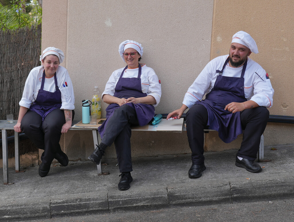 Tres cocineras by phil_howcroft