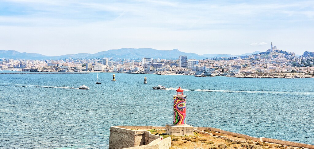 Rien de plus belle que le baie de Marseille by laroque