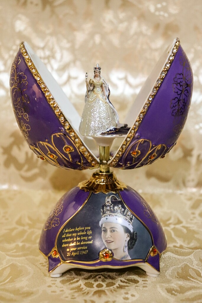 À la Fabergé  by princessicajessica