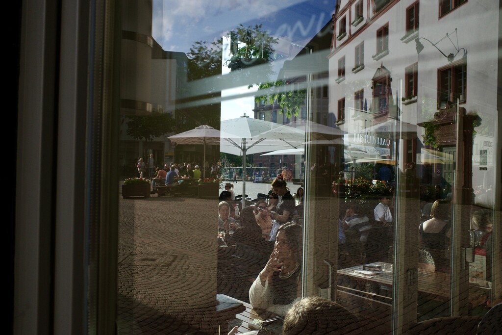 Evening Reflections in Marktplatz  by vincent24