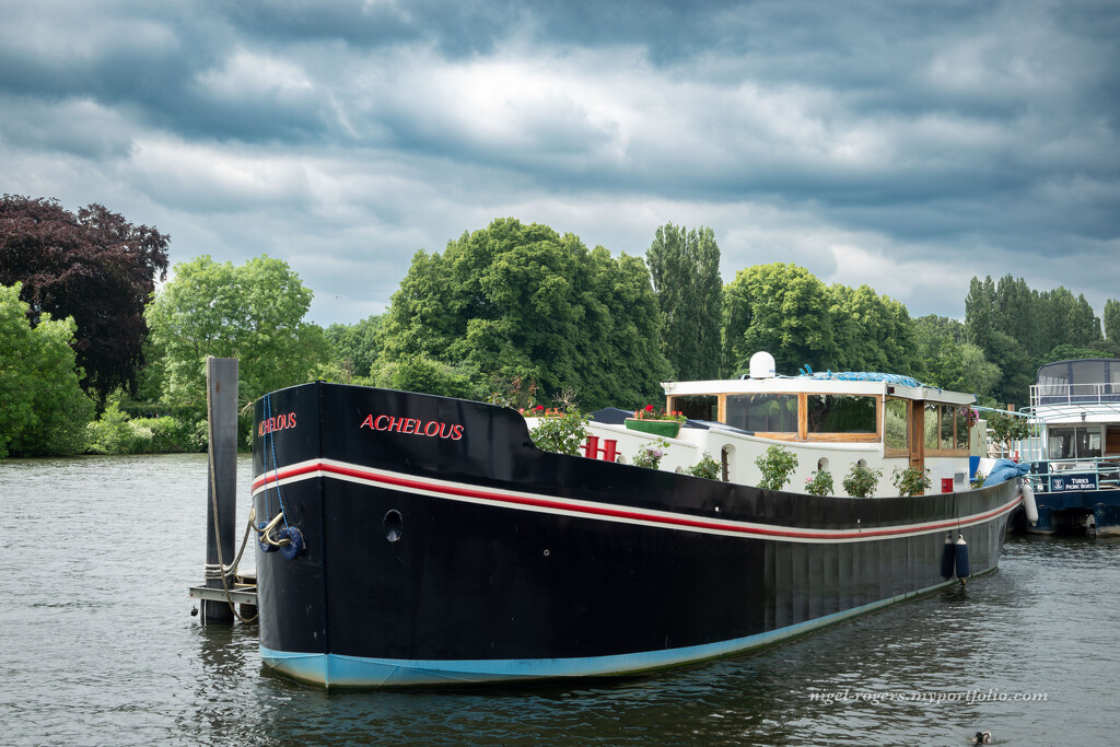 Dutch Barge by nigelrogers