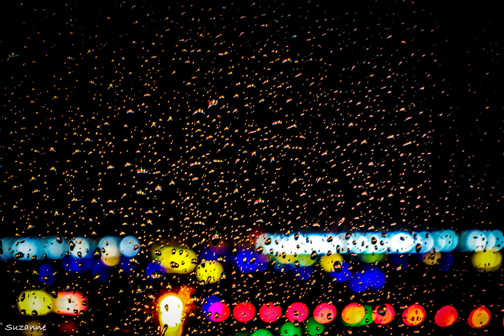Wet night lights by ankers70