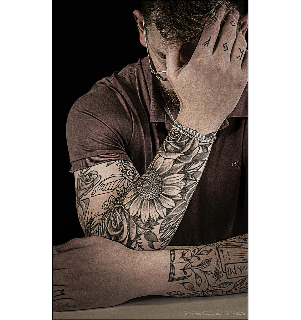 Chris and his tattoos by mortman60