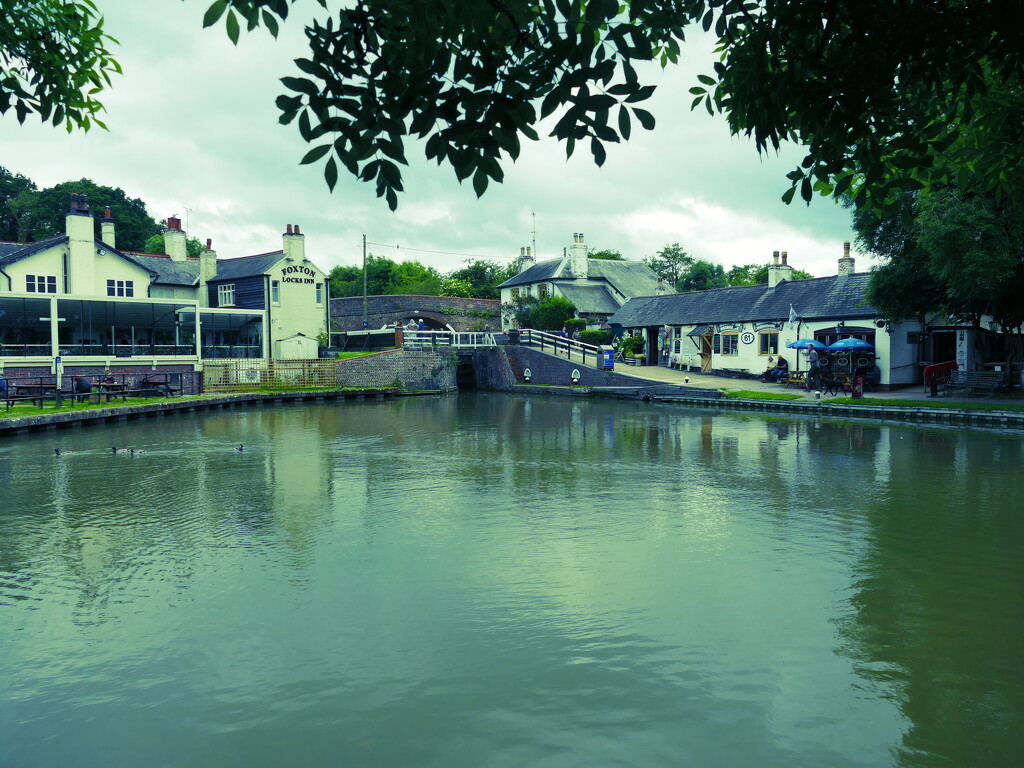 a confluence of two pubs by cam365pix