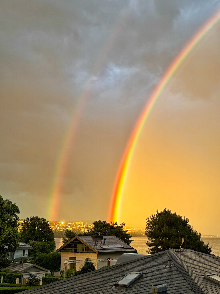 Spectacular rainbow.  by cocobella