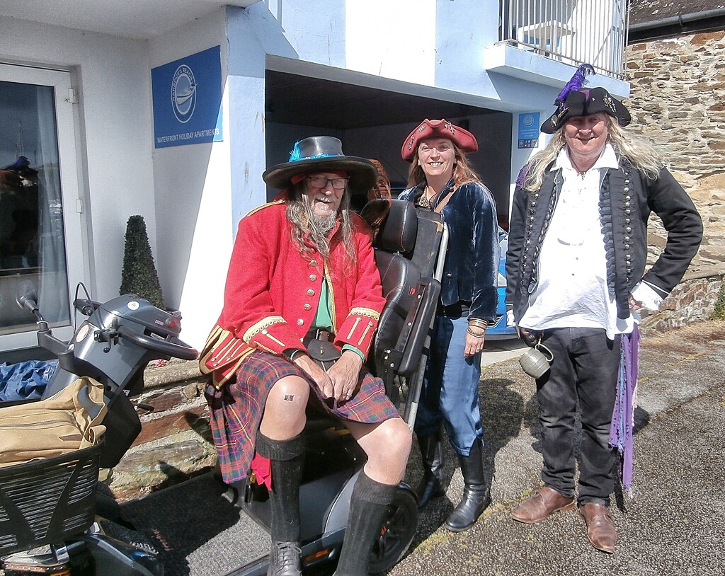 Pirate trio.. by cutekitty