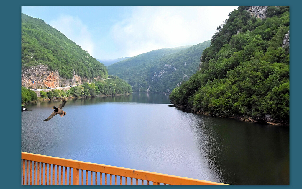 CROSSING BRIDGES by sangwann