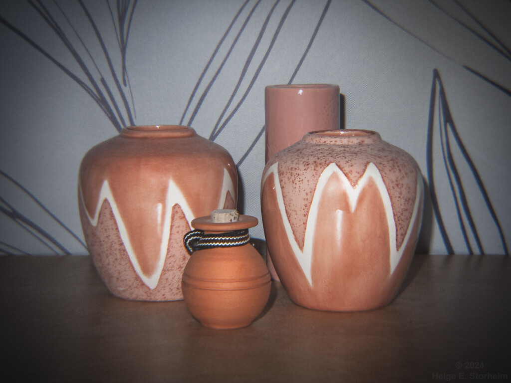 Terracotta vases by helstor365