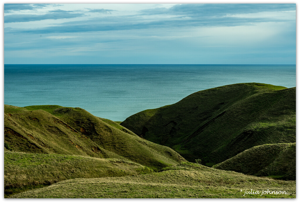 Folds of the hills by julzmaioro