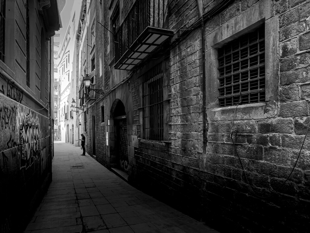 The narrow streets of Barcelona by northy