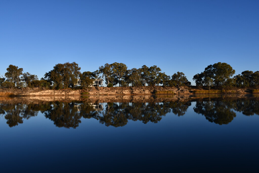 Chaffey Bend, Murray River I by nannasgotitgoingon