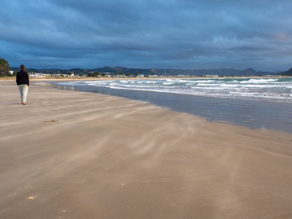 Sand strewn  by christinav