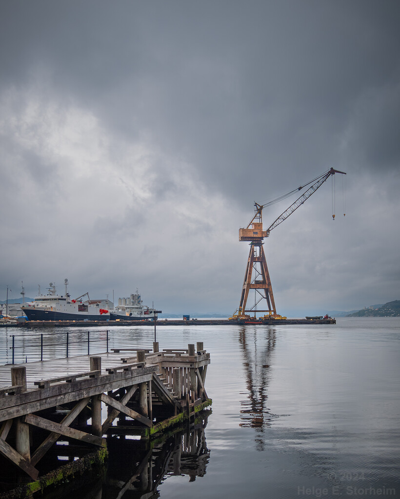 Shipyard crane by helstor365