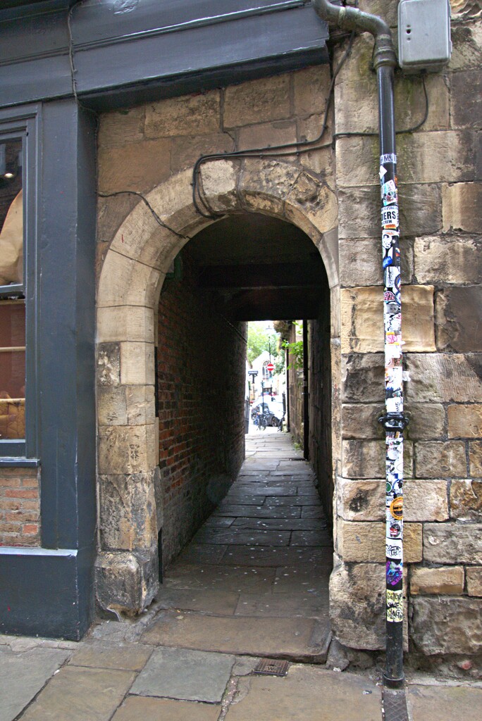 alley way at the shambles, York by ollyfran