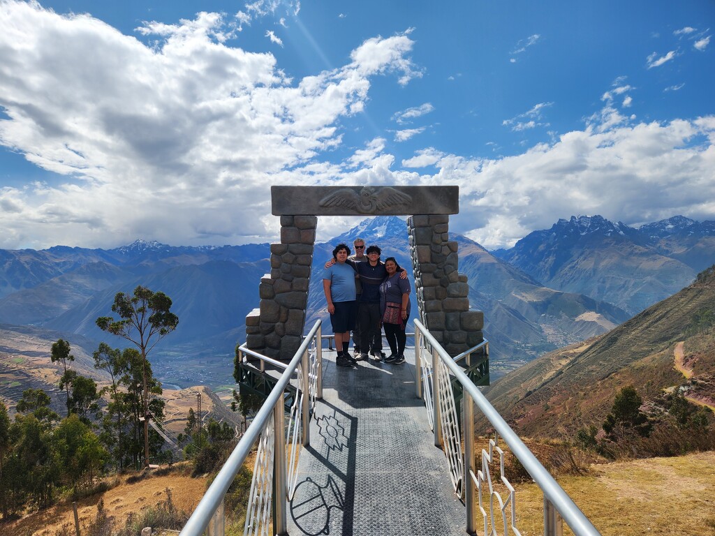 En Route to Ollantaytambo by mariaostrowski